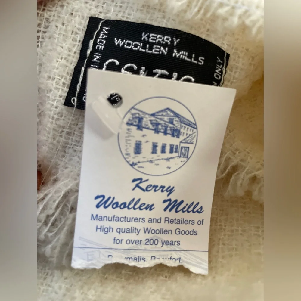 Celtic Irish Lambswool blend Ivory Scarf NWT